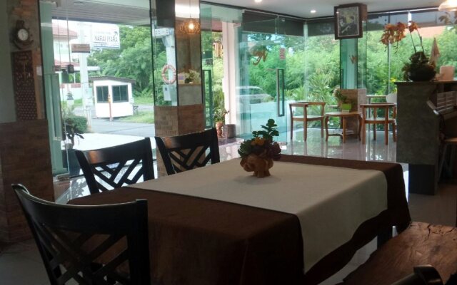 Narai Iyara Palace Lopburi