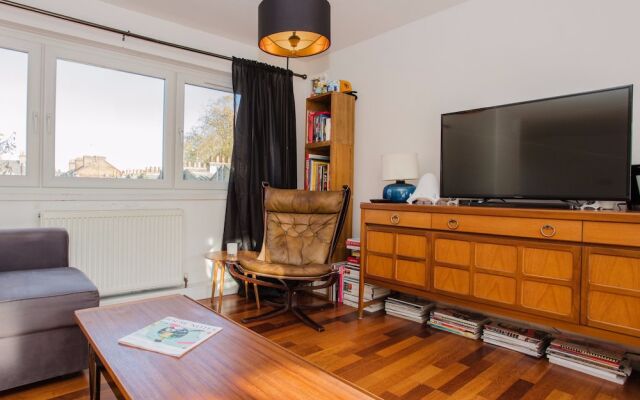 2 Bedroom Flat in Whitechapel with Large Balcony