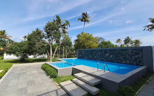 Palmgrove Lake Resort