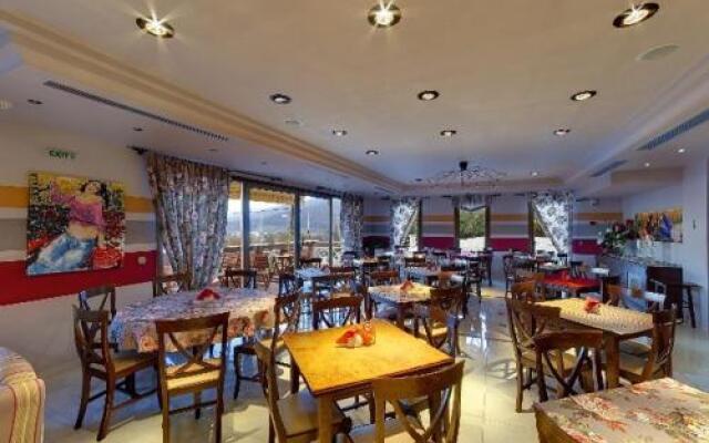 Dryades Hotel
