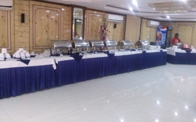 Hotel Thames International