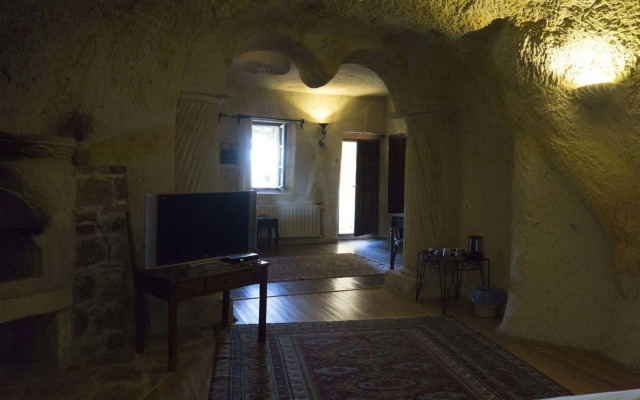 Elkep Evi Cave Hotel