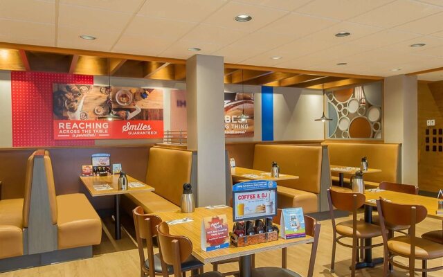 TownePlace Suites by Marriott Niagara Falls Canada