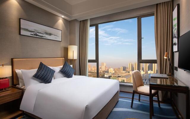 Ramada Encore by Wyndham Wuhan Caidian