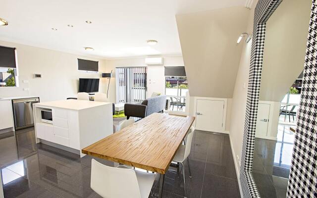 Astina Serviced Apartments - Parkside