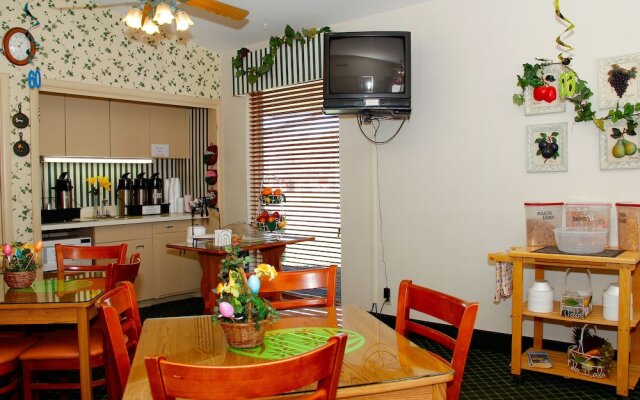 Colony House Motor Lodge
