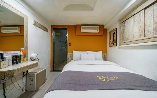 Seongnam Hotel Tom
