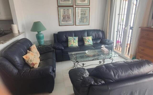 Spaciously Cosy Apartment 5b close to beach