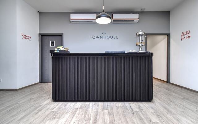 OYO Townhouse 044 Sector 14 Gurugram
