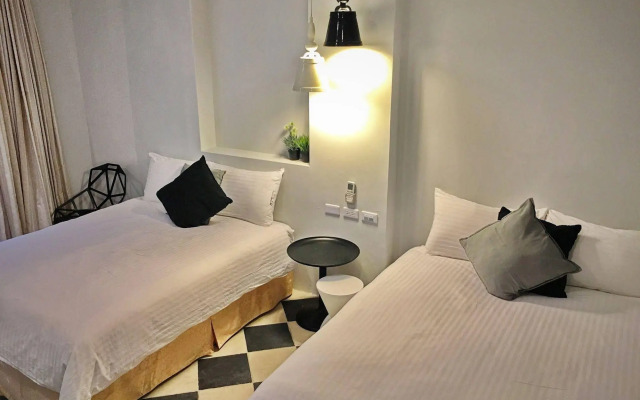Mini Summer Hostel
