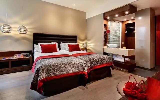 Olivia Plaza Hotel