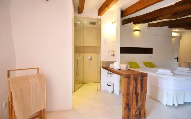 Villa in Buger With Pool and Scenic Views