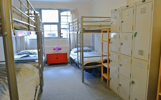 Blue Parrot Youth Hostel