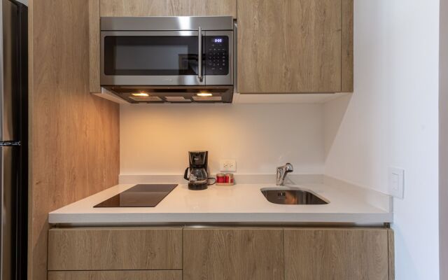 Luxury Sea view Studio on the 5th Av