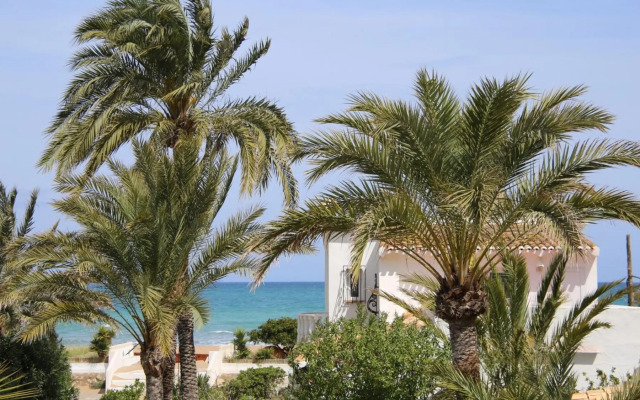 Urbanización El Oasis, 20 Villas en 1ª Línea Playa