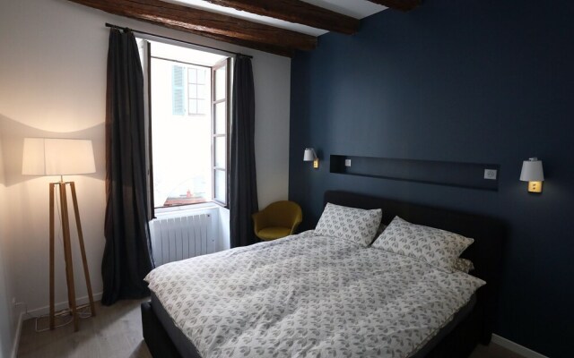 A Little Nest In The Old Town