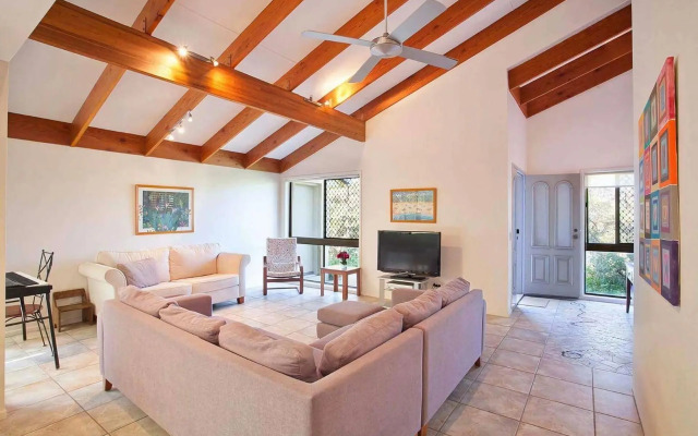 Stevens St Pet Friendly Original Sunshine Beach Beach House