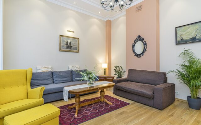 Maya's Flats & Resorts - Dluga 72