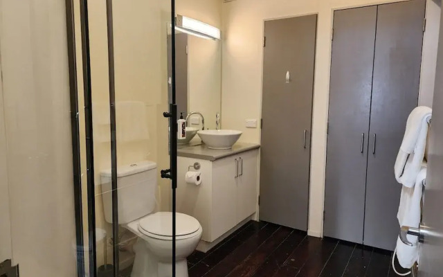 U Suites on Egmont