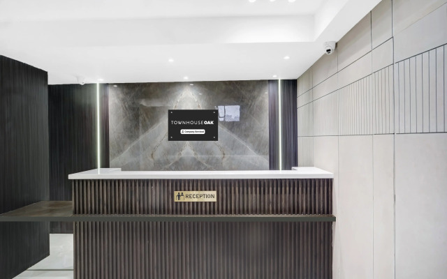 Super Townhouse Oak Sarusajai Stadium