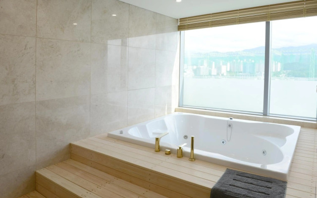 Hotel Inter-Burgo Wonju