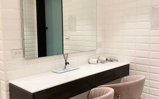 Oinn Hotel & Hostel Tainan