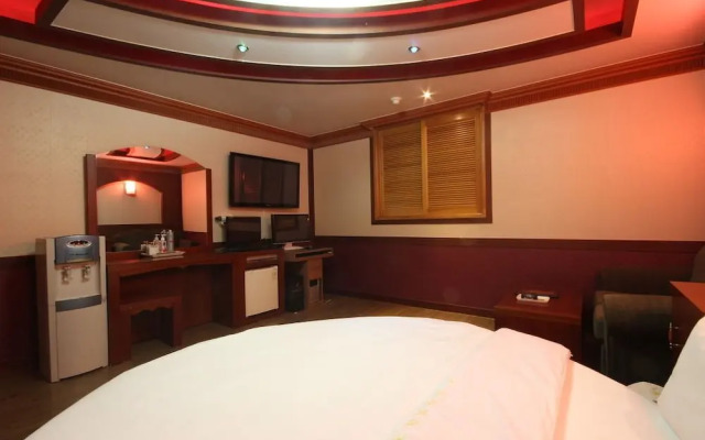 Utopia Motel