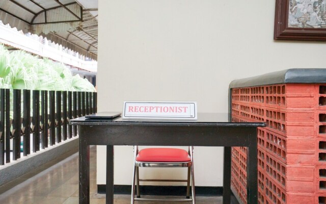 Ratna Backpacker Syariah by OYO Rooms