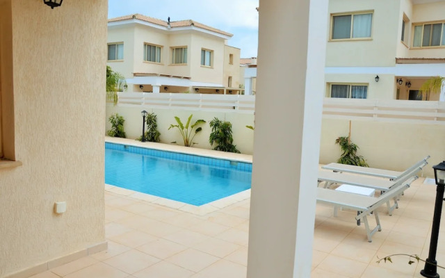 Anthorina Villa 18