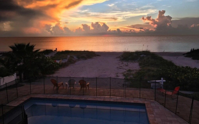 Sunshine's Hideaway by RedAwning