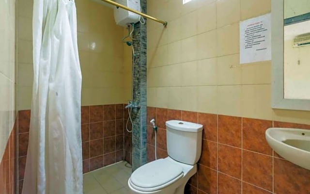 RedDoorz @ Dwipa Wisata Hotel