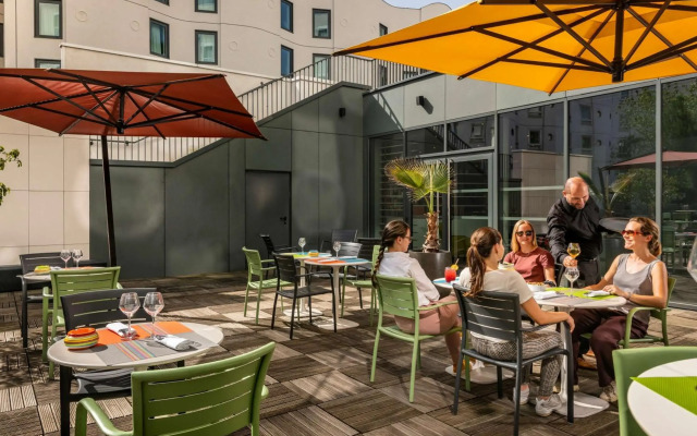 Novotel Paris Coeur d'Orly Airport