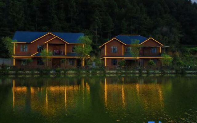 Yueqixi·Small Village Homestay (Tiantangzhai Scenic)