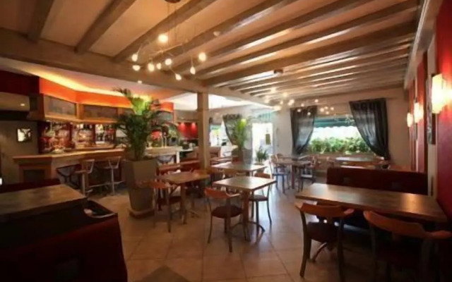 Hôtel Restaurant Le Bourguignon