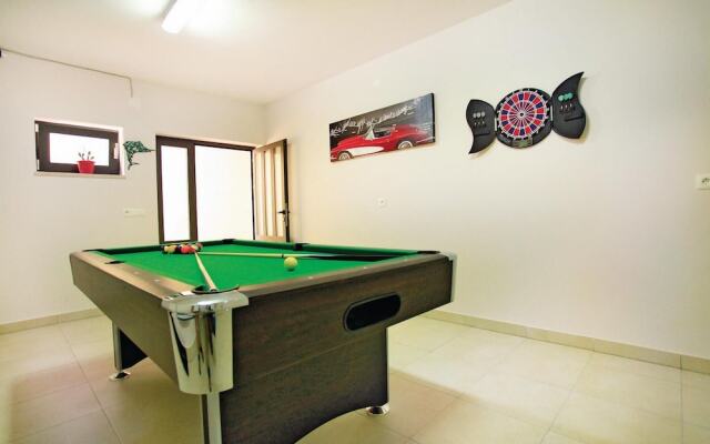 Amazing Home in Lumbarda With Wifi and 6 Bedrooms