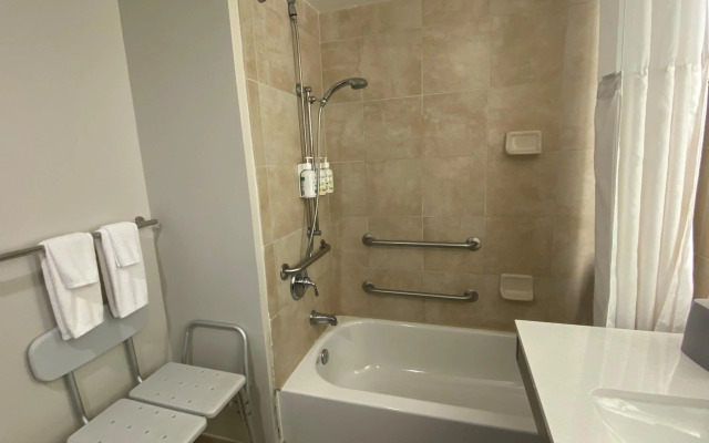 Wingate by Wyndham State Arena Raleigh/Cary