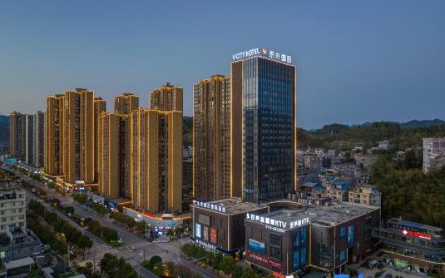 V City Hotel