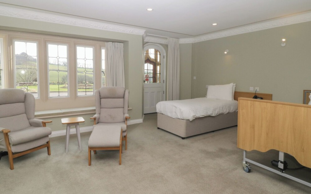 Harcombe House Rooms Accessible Ground Floor Twin