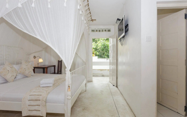 Royce Boutique Hotel