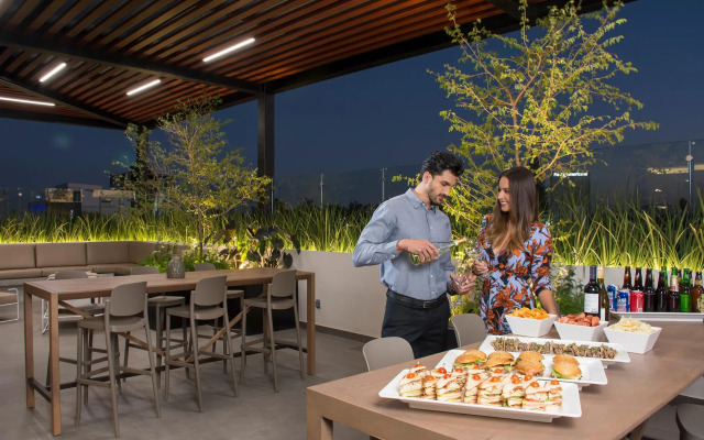 Staybridge Suites Guadalajara Novena by IHG