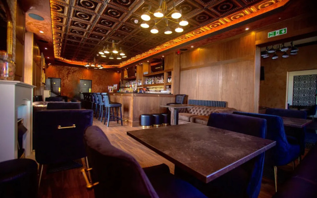 The Hadley Hotel