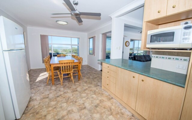 Fingal Bay Beach House, 32 Lentara Street