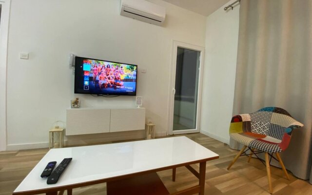 Seabreeze City Center Flat No 4