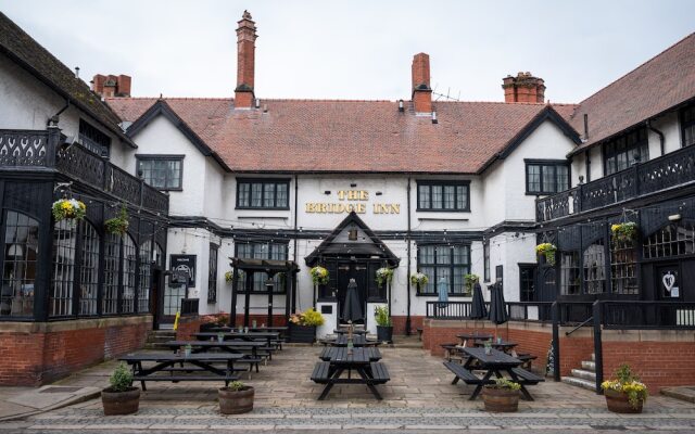Bridge Inn Hotel