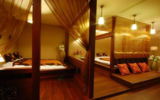 March Three Inn