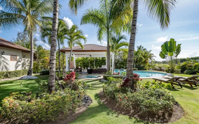 Beautiful Villa with Pool Gym and Maid
