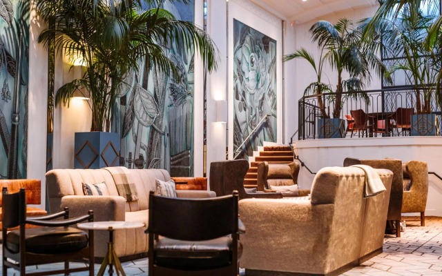 Hotel Theodore