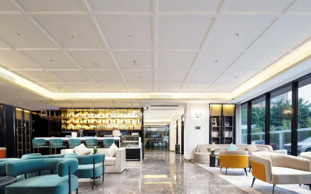 Pazhou XANA Deluxe International  Pazhou Convention and Exhibition Center Nanzhou Subway Metro Branch - Free Shuttle Bus to Canton Fair Complex During Canton Fair Period