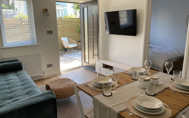 Stunning 2-bed Self Contained Oasis in Eastbourne