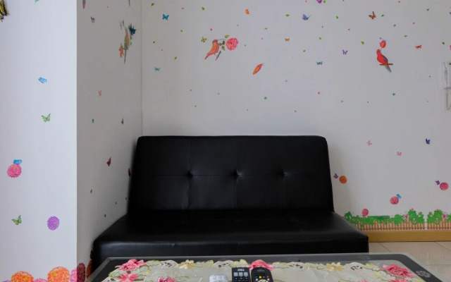 Simply 1BR M-Town Residence Apartment